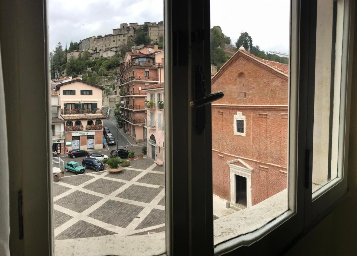 Al Campanile Centro Storico Ampio Luminoso E Panoramico Appartamento Trilocale 卡尔索利 外观 照片