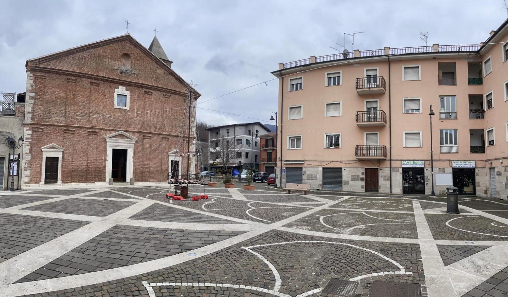 Al Campanile Centro Storico Ampio Luminoso E Panoramico Appartamento Trilocale 卡尔索利 外观 照片